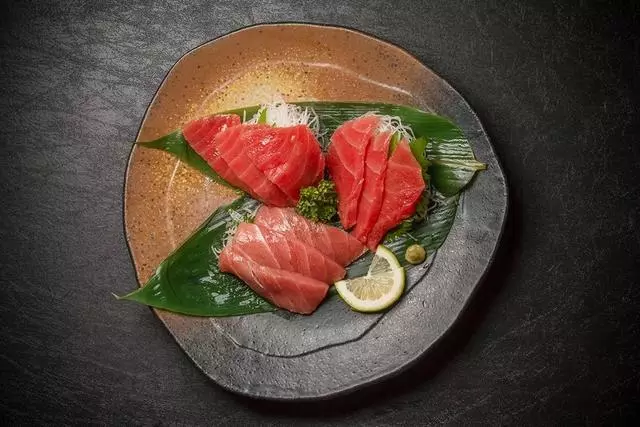 生魚切片,就是生魚片嗎?
