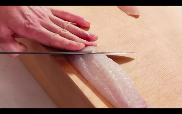 生魚切片,就是生魚片嗎?