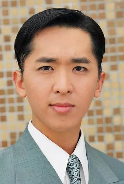 TVB億萬富翁配角近照曝光,如今居然胖到肚腩都熬出來了,擁三妻還不足,現在又加多一個?