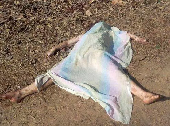 28歲女只身前往「印度旅遊」,沒想到一場海灘派對後,竟換來這樣的下場...