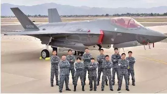 日本F-35A摔了,美國慌了!誰先撈著算誰的?