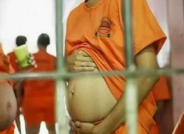 ◤揭秘內幕◢ 女子監獄沒有男犯人,為何每年會有很多人懷孕?獄警告訴你答案