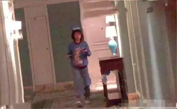 褲子都換了?張丹峰和經紀人畢瀅再度共處一室!