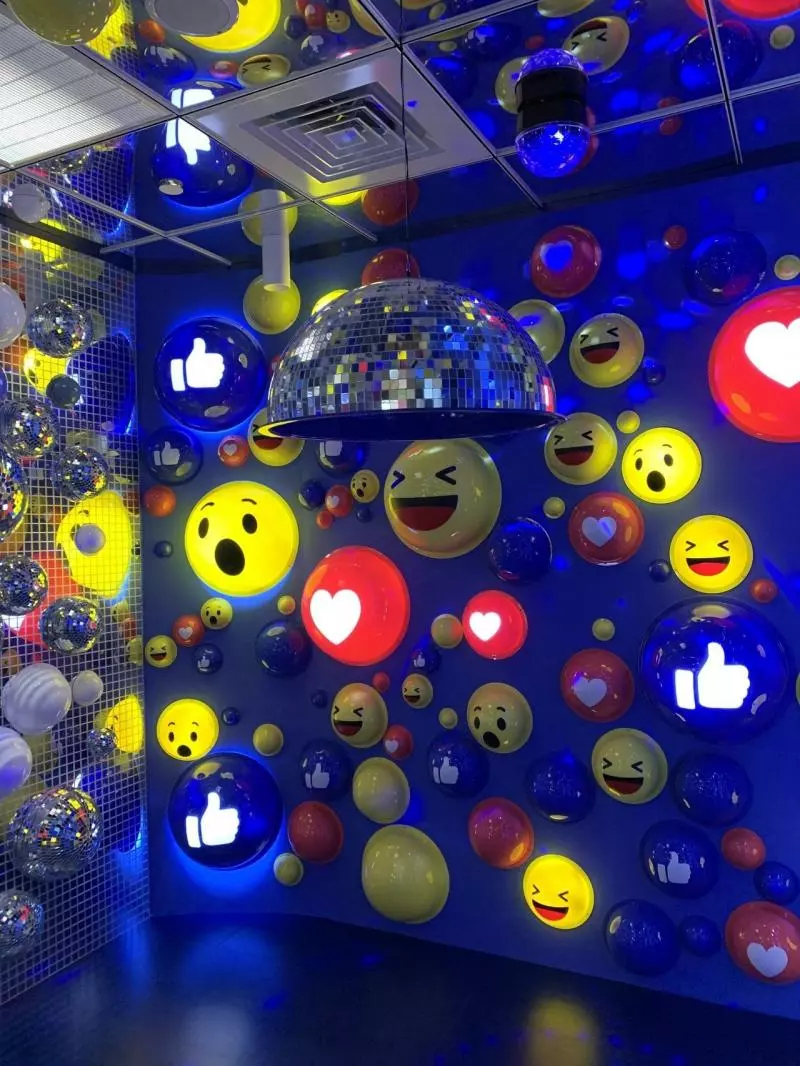 邊玩邊上班? Facebook新辦公室有KTV、麻將桌 實在太台啦!