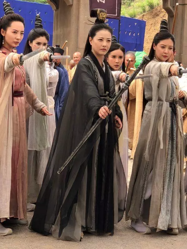 52歲歷經9段失敗感情,不婚不育的她比洪欣更慘!卻成逆齡勵志曲~~~
