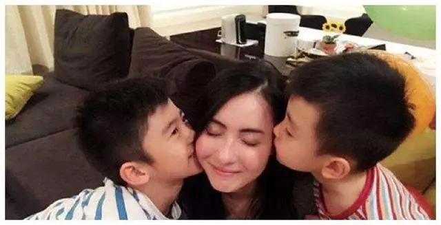 張柏芝兒子越長越像謝霆鋒,野外活動被女同學圍追超受歡迎!