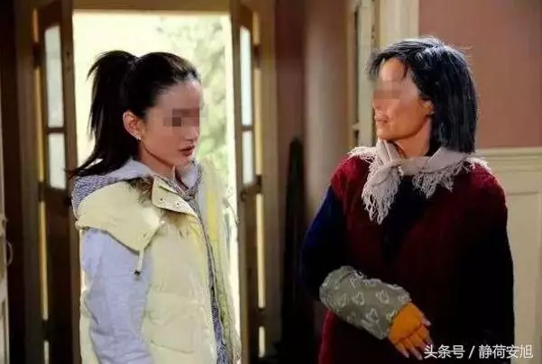 婆婆仗著兒媳家有錢不給彩禮,婚禮那天兒媳拿出嫁妝,婆婆發怒了