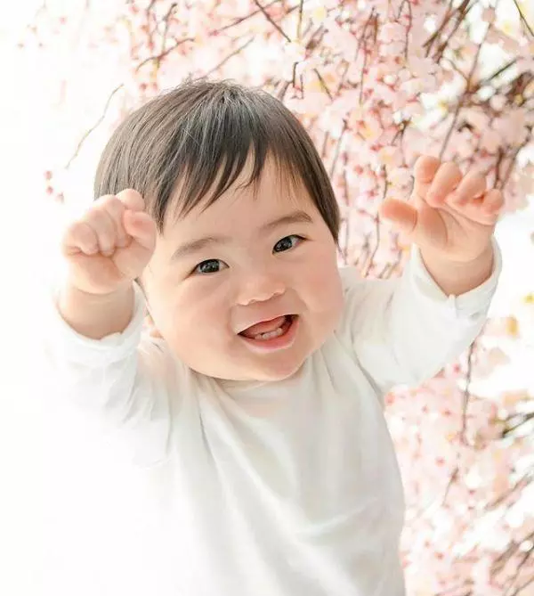 【可愛】日本媽媽曬1歲兒子「蠢照」走紅網路,網友笑噴