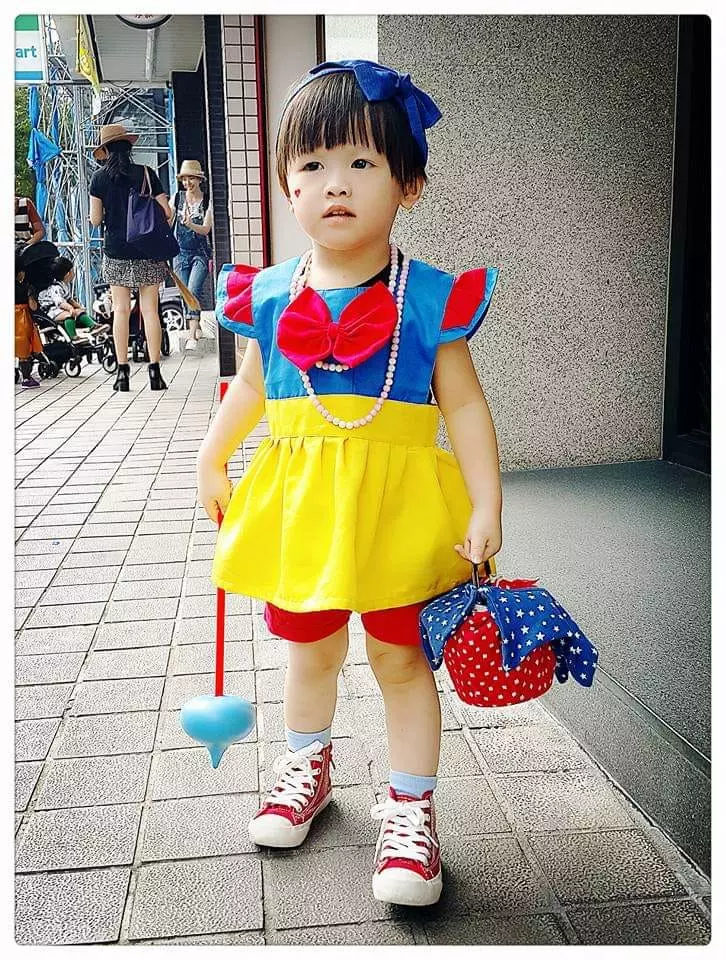 想生女兒卻生兒子!媽媽「把兒子扮成白雪公主」Q炸,意外釣出「全台媽媽得意成品」:如懿皇后太強