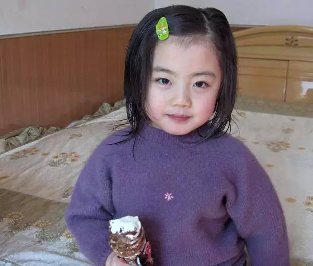 婚房被嫂子就霸佔,房產證被她撕掉,一年後她跪下求我拿走婚房
