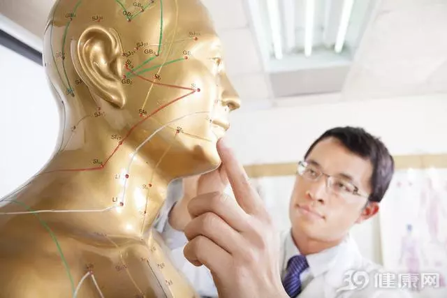 老是便秘,人難受?中醫:4大穴位堅持按,腸胃會看到差別
