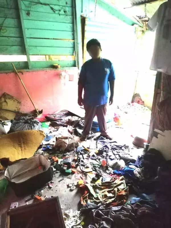 媽媽吸毒被捉了 12歲童 睡垃圾屋