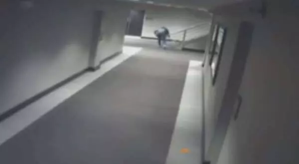 妙齡少女參加派對離奇死在冰櫃,警方調出監視器驚見「這不可思議的一幕」!父母的心都破裂!(有片)