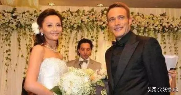 她離婚以後事業一落千丈,從女主淪落為龍套,如今卻活成這樣?