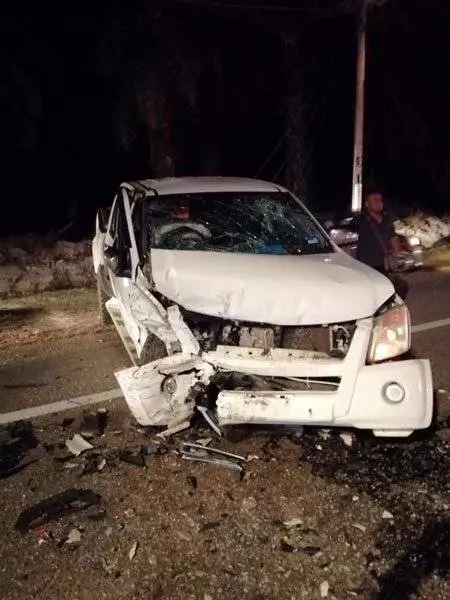 轎車駛入逆向車道 撞貨卡 2女喪命