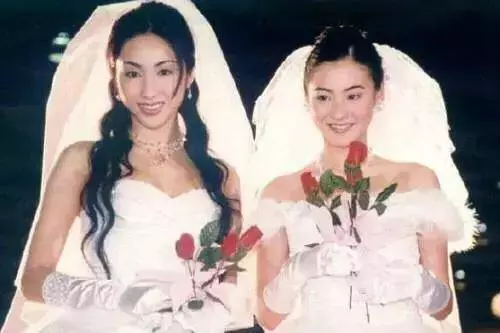 佘詩曼黎姿罕見同框照,張柏芝臉小一大圈,旁邊胡杏兒完全認不出