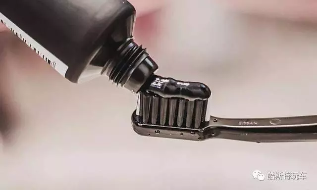 車漆有劃痕怎麼辦?3種修復方法拯救你的車漆!
