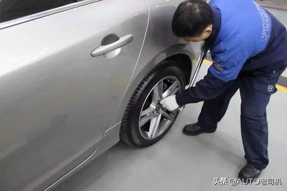 [勁爆】被逼哭的奔馳女車主事件 汽車三包合理嗎?遇到這樣的事該怎麼做