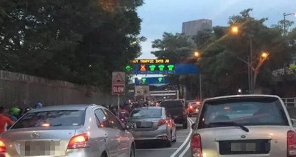 辛苦了,各位在新加坡做工的馬來西亞人民