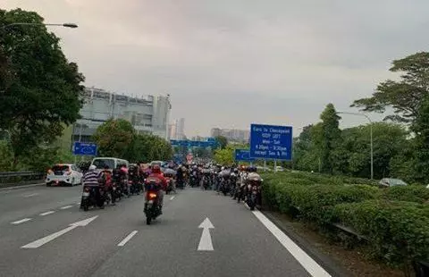 辛苦了,各位在新加坡做工的馬來西亞人民
