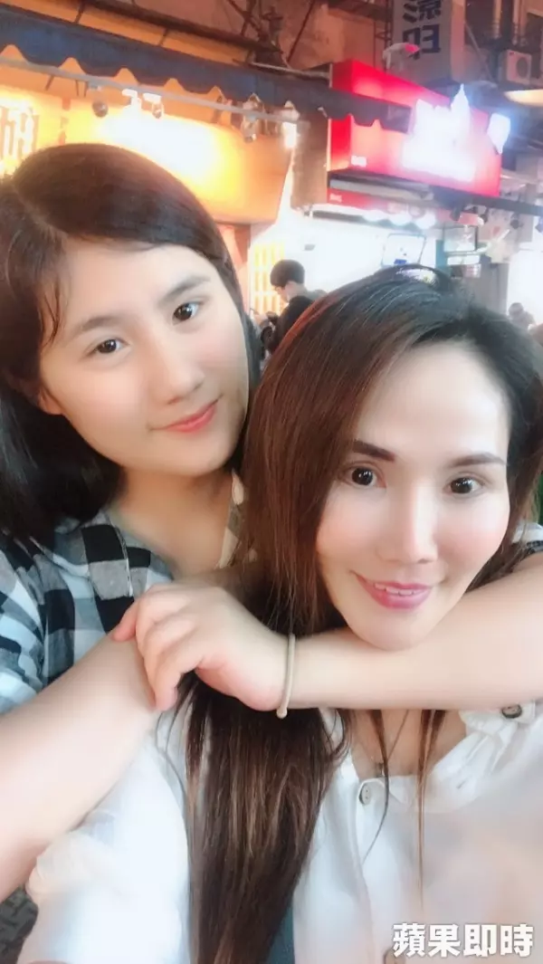 胡曉菁走過失婚「女兒讓我有使命感」身兼多職苦撐經濟 不做花瓶「升大學副院長」睡不到4小時