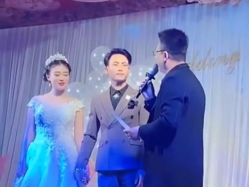 學生結婚!老師突然拿出「高中時沒收的情書」歸還 神展開感動全網:抱歉晚了