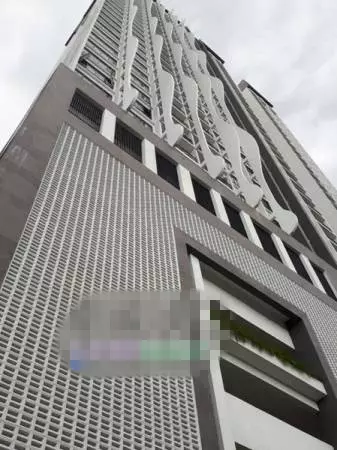 8歲女童被母親責備,9樓窗口跳下自殺!父母這些事千萬不能做!