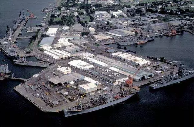 全球15個國家有海外軍事基地,西方為何只盯著中國不放?他們到底害怕中國什麼?