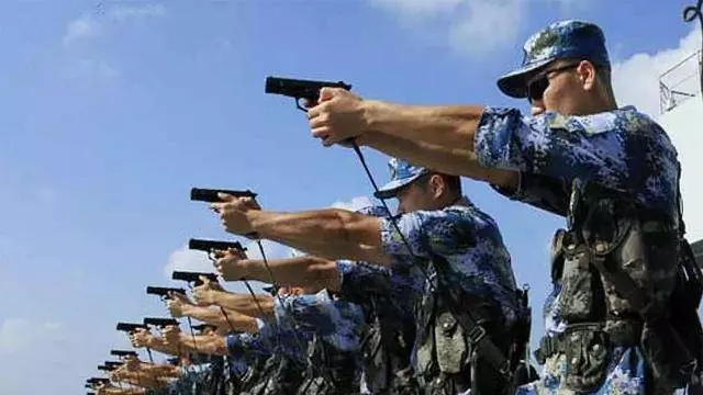 全球15個國家有海外軍事基地,西方為何只盯著中國不放?他們到底害怕中國什麼?