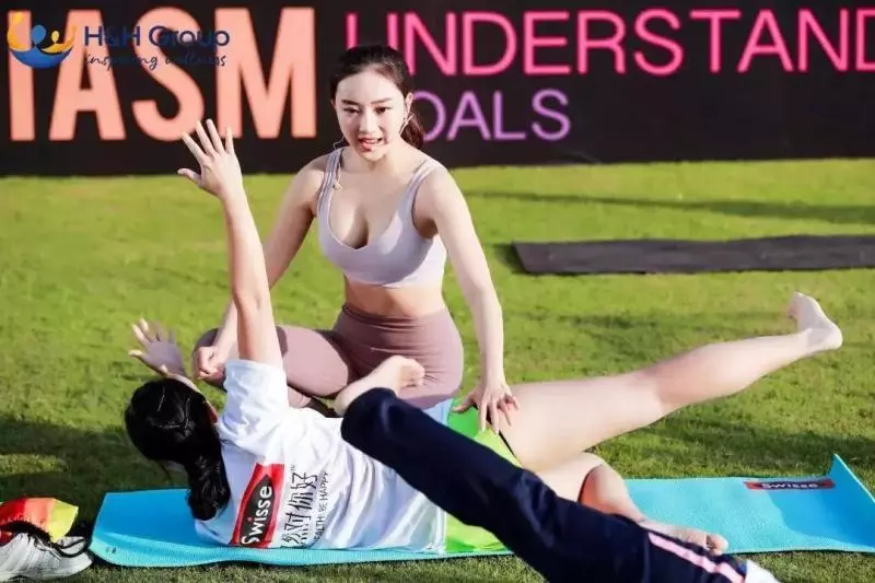 不吃藥,不打針!每天15分鐘,和劉濤、奧斯卡影后美體導師學習狂漲2個Cup的美胸秘籍