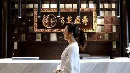 一轉頭脖子就「咔咔」響?頸椎疼痛別再不當回事!