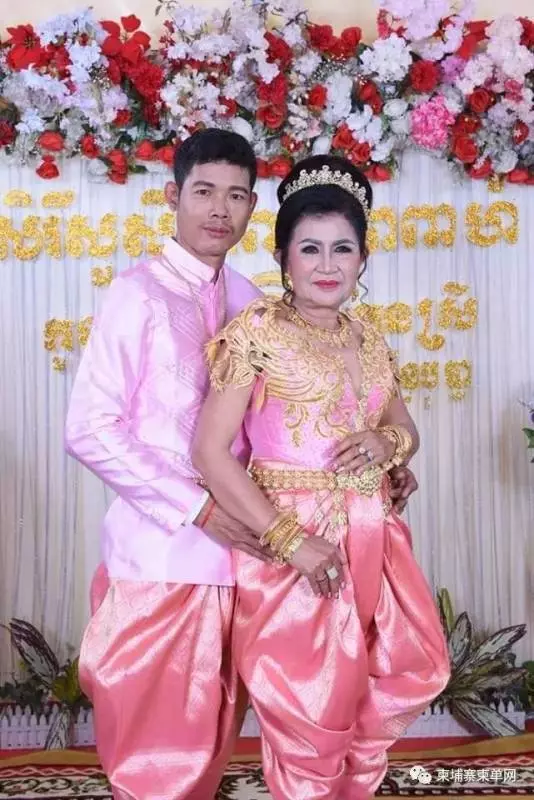73歲老奶奶與37歲男子結婚啦!新娘穿起婚紗身材竟如此火爆!