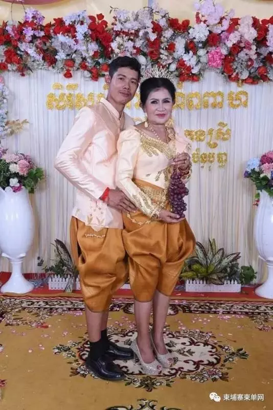 73歲老奶奶與37歲男子結婚啦!新娘穿起婚紗身材竟如此火爆!