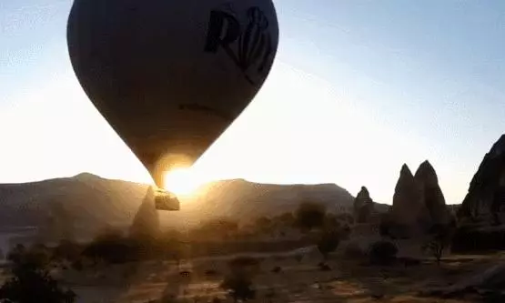 用最浪漫的方式賞最美的景 全球三大熱氣球旅行聖地_鳳凰網旅遊