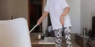 最甜辦公室戀情!為女友買下地中海邊的粉色城堡 10w+人排隊等著打卡住