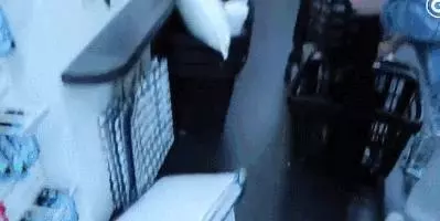 最甜辦公室戀情!為女友買下地中海邊的粉色城堡 10w+人排隊等著打卡住