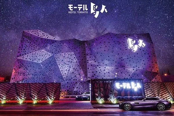 地窖洞穴風旅宿爆紅!從外觀就令人驚豔