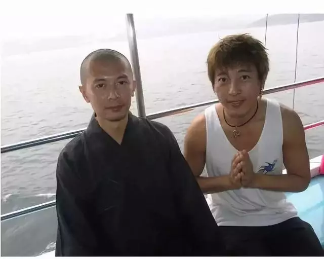 曾經一夜輸掉一億,他卻放下百億家產出家為僧!