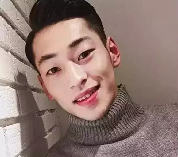 年紀相差16歲,又帥又壯鮮肉被42歲阿姨泡走了,但一看她真面目讓人驚呼:自律的人生,果然有奇跡