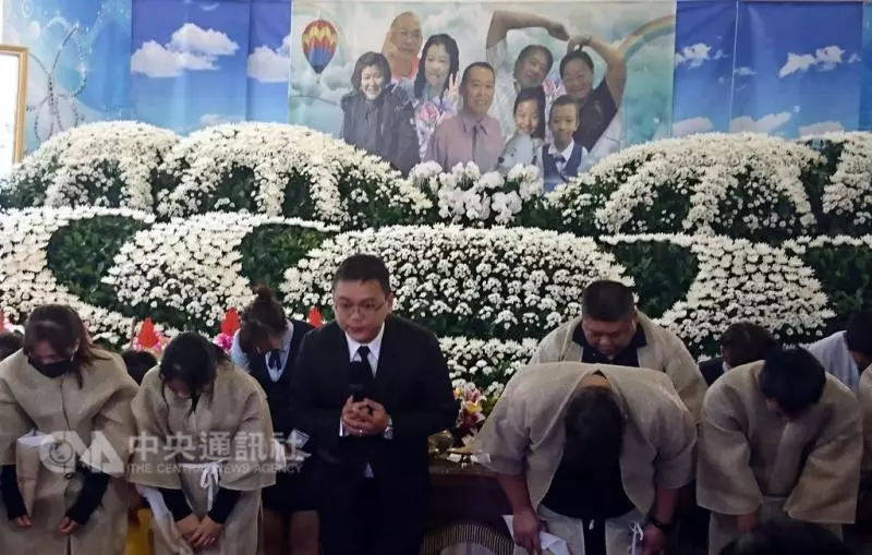 普悠瑪奪董家8命!她哽咽曝「二女兒崩潰摔自己」想不開 法師通靈後發現「爸爸有話要說」