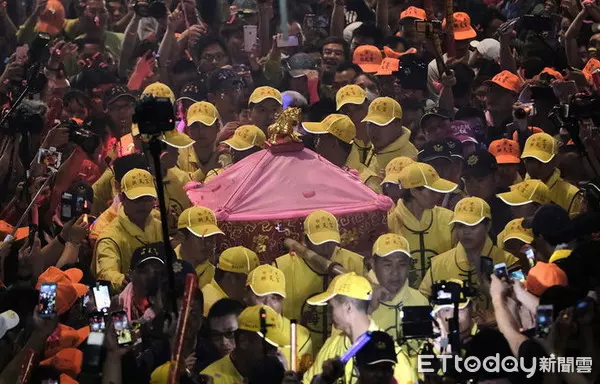 全家都媽祖救的!他捨棄500萬生意「泡咖啡回饋信徒」 兒時叛逆「媽祖入夢教訓」決定浪子回頭