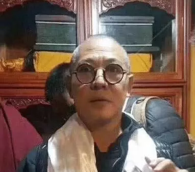 身家億萬的李連杰,為何不治好甲亢向華強妻子一句話道出其中原因