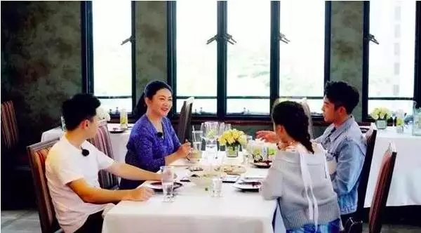 鄭愷現身前女友程曉玥母親葬禮,獲網友點贊有情意