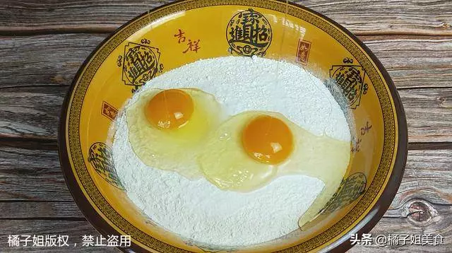 我家餛飩皮從來不買,教你秘製做法,4塊錢做60張,乾淨衛生健康