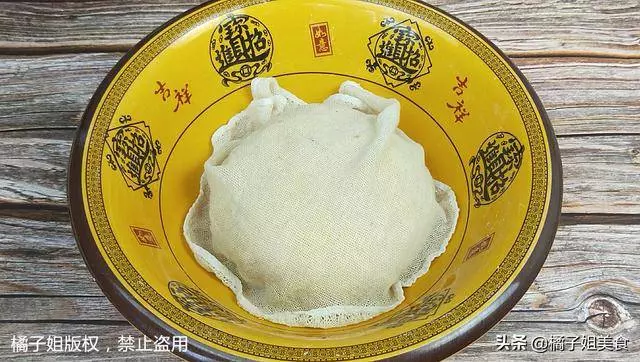 我家餛飩皮從來不買,教你秘製做法,4塊錢做60張,乾淨衛生健康
