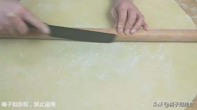 我家餛飩皮從來不買,教你秘製做法,4塊錢做60張,乾淨衛生健康