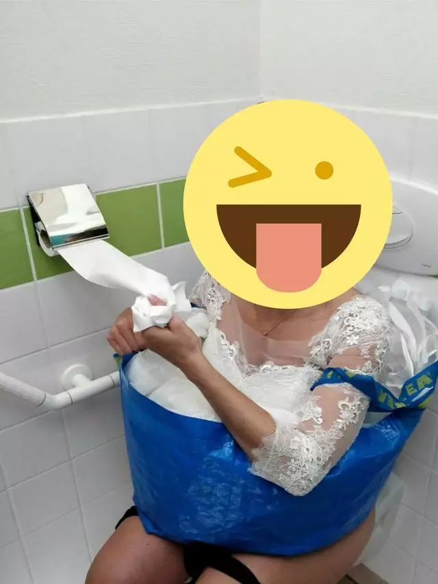 IKEA「25元購物袋」救援萬元婚紗 新娘「穿著上廁所」解決最大煩惱