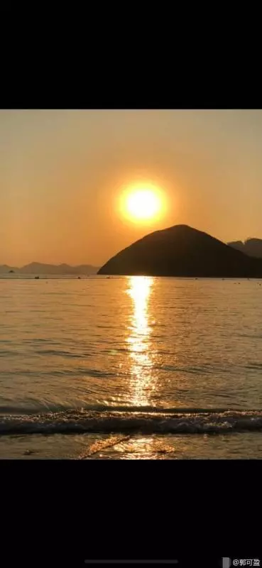 郭可盈一家三口現身海邊享家庭樂,沒想到女兒如今越來越像爸爸,網友:再多兩年定變成女版林文龍