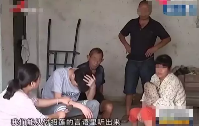 母親經常深夜藉口出門打牌,11歲兒子發現秘密:髒了眼?從此母子斷絕關係