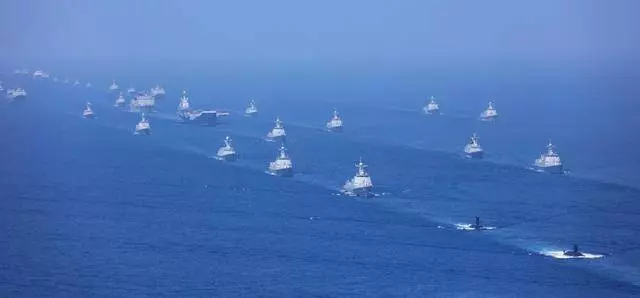 寧願「孤家寡人」也拒絕派艦前來,美國人:不參加中國閱艦是損失